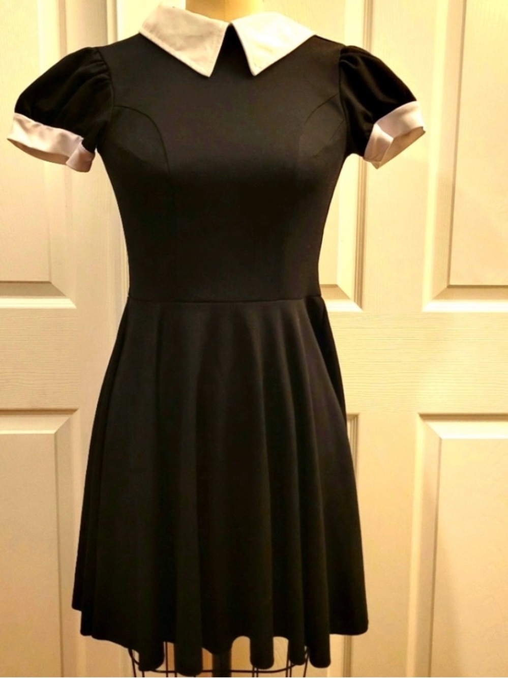 Black & White Dress giving Wednesday Adams 🎃 Costume!but perfect 4 any occasion🖤